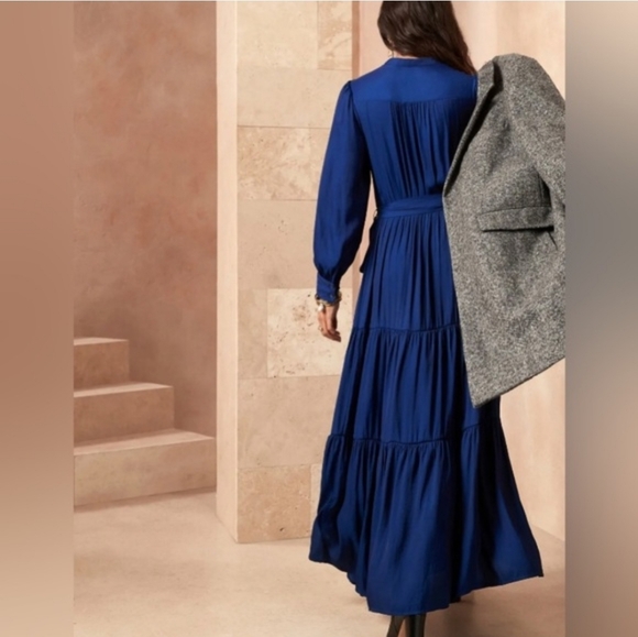 Banana Republic Blue Tiered Long Sleeve Maxi Dress Size Medium - Picture 6 of 16